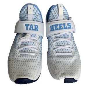 Jordan UNC North Carolina Tar Heel Men’s Shoes, Size 11.5